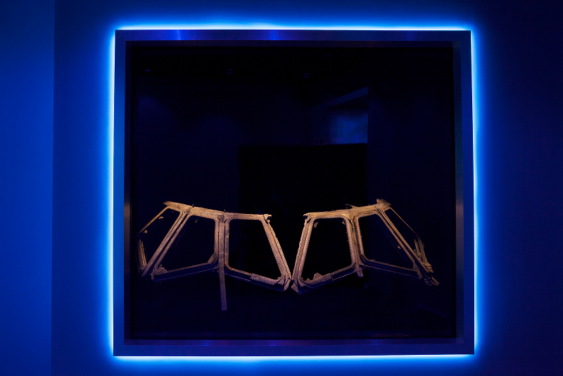 Illustration for article titled Space Shuttle Wreckage Fills This Heartbreaking NASA Exhibit